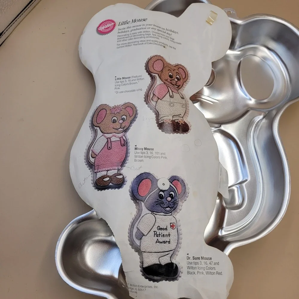 Wilton Little Mouse Cake Pan Vintage 1987 Aluminum Missy Dr Sure Mouse 2105-2380